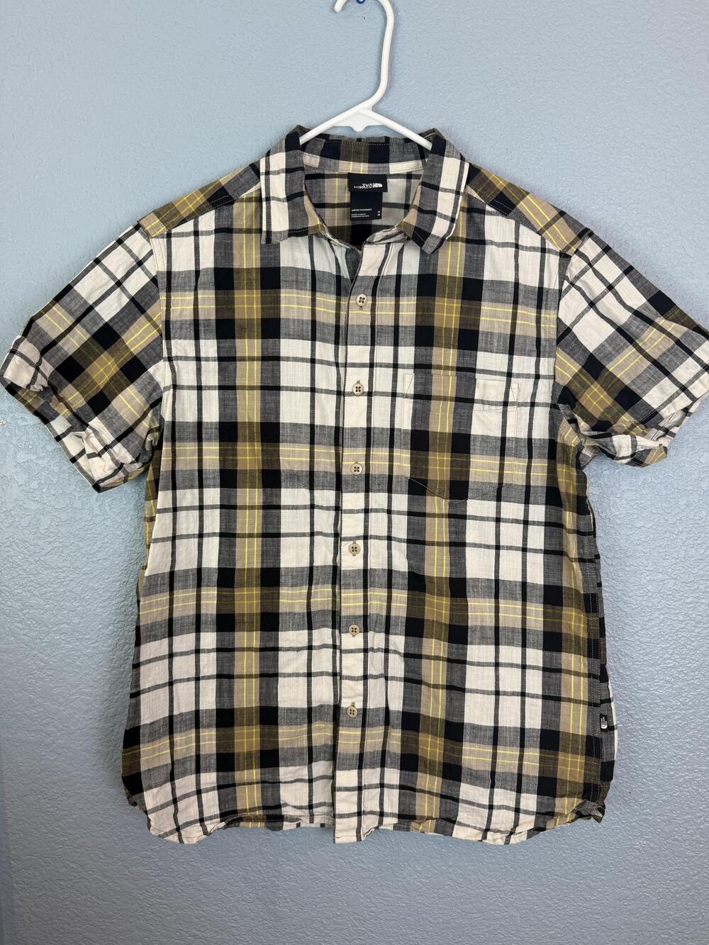 North Face Shirt Mens Medium Black Yellow Plaid Short Sleeve Button Up Cotton